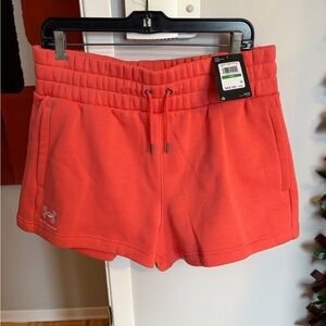 34. Under Armour Women's Coral Shorts size large